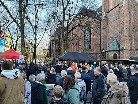 Vielen Besucher beim Adventsmarkt in Gelsenkirchen-Horst